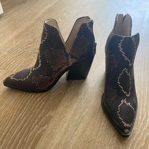 Vince Camuto Snake Print booties